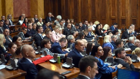 ЗА ЧЕТИРИ МЕСЕЦА 68 НАПАДА НА СРБЕ: У Народну скупштину стигао извештај о КиМ, расправа почиње сутра