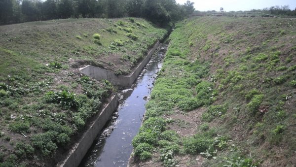 ПОЖАРЕВАЦ РАСПИСАО КОНКУРС: За чишћење Брежанског канала 21 милион динара