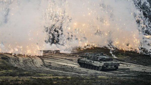 (УЖИВО) РАТ У УКРАЈИНИ: МО Русије: Вагнеровци предају тешку технику; Зеленски: Резултати самита НАТО нису идеални (ФОТО/ВИДЕО)