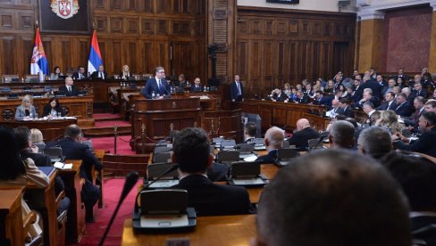 ZELENOVIĆ IZVLAČIO IZ KONTEKSTA REČI Vučić: Voleo bih da možemo i dalje da se sklonimo pod kamen