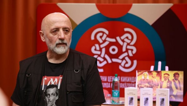 „КОЖУН“ ПРЕДСТАВЉЕН У КИКИНДИ: Миле Принцип пред публиком и ђацима (ФОТО)