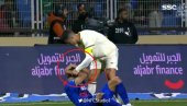 РОНАЛДО, ПА ЧЕМУ ОВО? Очајнички потез Португалца бацио љагу на првенац у Саудијској Арабији (ВИДЕО)