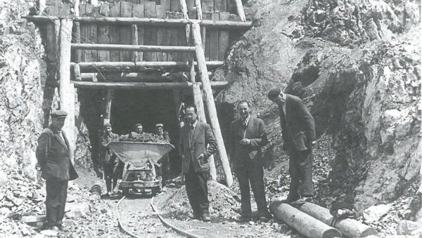 ЗБОГ НОВИХ КИЛОВАТА СКРАТИЛИ ТОК УВЦА: Кроз масив Китоње пре 64 године пробијен тунел дуг 8.026 метара