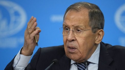 "OSTAVITE ME NA MIRU": Lavrovu upadali u reč, on im ovako odbrusio