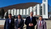 OVDE SE POSEBNO POŠTUJE DOMAĆIN I ONAJ KO ZNA DA SAČUVA OGNJIŠTE: Predsednik Vučić na otvaranju hotela u Kuršumlijskoj banji (FOTO)