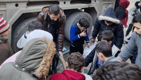 ЂАЦИ У КЛУПАМА ОД 1. МАРТА: После разорног земљотреса у Турској, ученици се ускоро враћају у школе