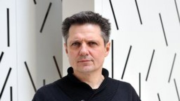 ПОЗОРИШНУ БАШТИНУ ПРЕДАЈЕМО ЗАБОРАВУ: Небојша Дугалић, председник УДУС-а, о последицама одлуке РТС да одсустане од снимања представа