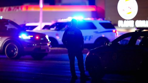 ПУЦЊАВА У ВАШИНГТОНУ: Мушкарац убијен усред ресторана