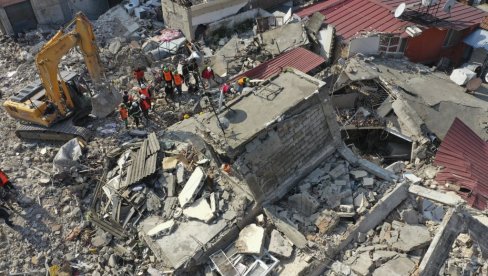 СПАСЕН НАКОН 49 ДАНА ИЗ РУШЕВИНА: Мачак Хан преживео земљотрес у Турској (ФОТО)