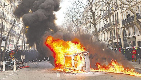 СТРАХ ОД РАДИКАЛИЗАЦИЈЕ ПРОТЕСТА: Улице Француске препуне демонстраната