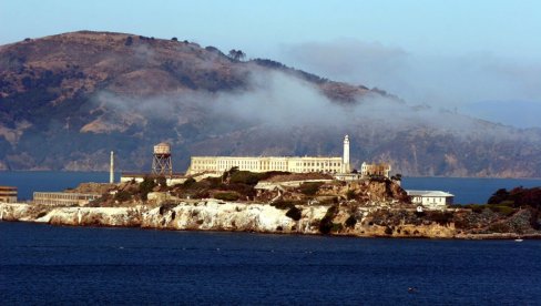 TRAMP PONOVO OTVARA ALKATRAZ: Vrh SAD u šoku - Tražio do Kongresa 152 miliona dolara