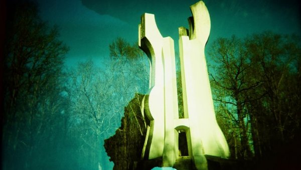 У БЕОГРАДСКОЈ ГАЛЕРИЈИ И УМЕТНИЧКОЈ РЕЗИДЕНЦИЈИ ХЕСТИА: Кумови до краја света