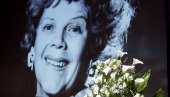 VEROVALI SMO DA SMRT NEĆE DOĆI PO NJU: Naša najstarija glumica Branke Veselinović počiva u Aleji zaslužnih građana (FOTO)