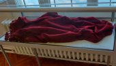 ОВА СРПСКА ВЛАДАРКА ЈЕ УБИЈЕНА И БАЧЕНА СА БАЛКОНА: Завеса у којој је било њено тело од сутра у Александровцу (ФОТО)