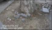 NESTRUČNOST IZVOĐAČA PLAĆA GRAD: Kocke popucale duž saobraćajnice od Ruzveltove do ZOO vrta