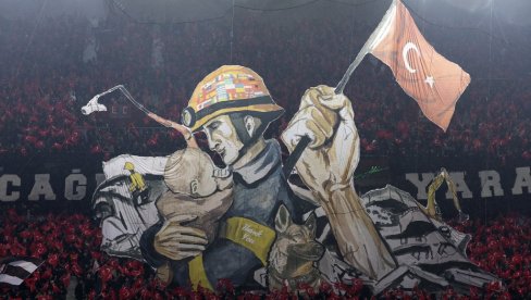 TURCI SE OGLASILI: Evo zašto se srpska zastava nije našla na koreografiji posvećenoj spasiocima nakon zemljotresa