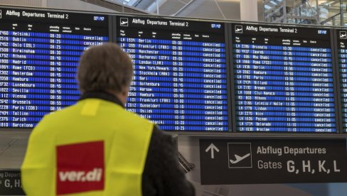 NEMA POVEĆANJA PLATE - NEMA LETOVA: Radnici aerodroma štrajkuju širom Nemačke
