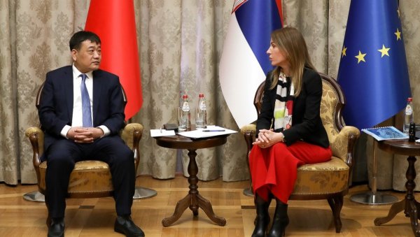 НОВИХ 350 МЕГАВАТА СТРУЈЕ ПРЕ НАРЕДНЕ ЗИМЕ: Потребно убрзати радове на највећем енергетском градилишту