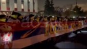 MOSKVA GRMELA U ČAST SRBIJE: Ruski navijači se okupili na dan nezavisnosti tzv. Kosova (VIDEO)