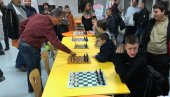 MAGIČNI SVET DEČJEG ŠAHA: Promocija knjige u kraljevačkoj biblioteci