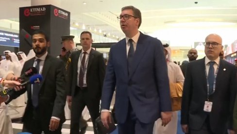 SVI SE NAORUŽAVAJU BESOMUČNO, KUPUJU ORUŽJE OD 250 MILIJARDI! Vučić na Međunarodnom sajmu naoružanja u Abu Dabiju