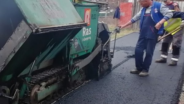 АСФАЛТИРАНЕ ЈОШ ДВЕ УЛИЦЕ У ЗЕМУНУ Ево које саобраћајнице имају нову пресвлаку