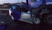 JEZIVA SCENA NA PUTU KRALJEVO-KRUŠEVAC: Saobraćajna nesreća u Zaklopači, smrskan audi, ima mrtvih (FOTO/VIDEO)