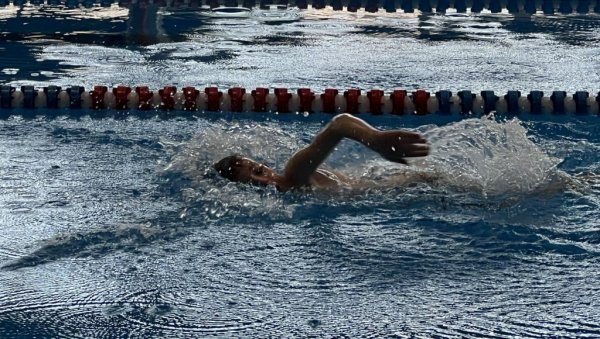 ДВА ПОЛУФИНАЛА ЗА КАТАРИНУ: Наша пливачица бориће се вечерас за улазак у финала на 100 м слободно и 50 м леђно на ЕП у малим базенима