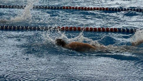 ŽIVANOVIĆ NAPADA ZLATO: Naš najtalentovaniji plivač izborio finale na juniorskom Evropskom prvenstvu u Beogradu