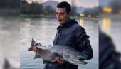 ДРИНСКА НЕМАН ОД 18 КИЛОГРАМА: Риболовац из Лоњина упецао капиталца - младицу од 118 центиметара
