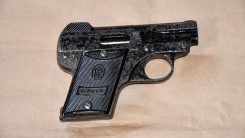 UHAPŠEN KLADOVLJANIN: U džepu nosio pištolj sa metkom u cevi