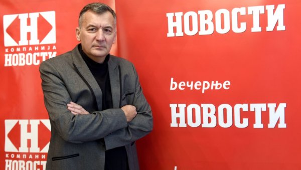 ИЗ ЦАРСКОГ ГРАДА НА МЕШИНО  ОСТРВО: Небојша Лапчевић,  добитник награде нашег листа