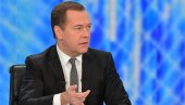 MNOGO SMO JAČI Medvedev o nameri Zapada da sahrani Rusiju - Svako propalo carstvo zatrpa pola sveta pod svojim ruševinama