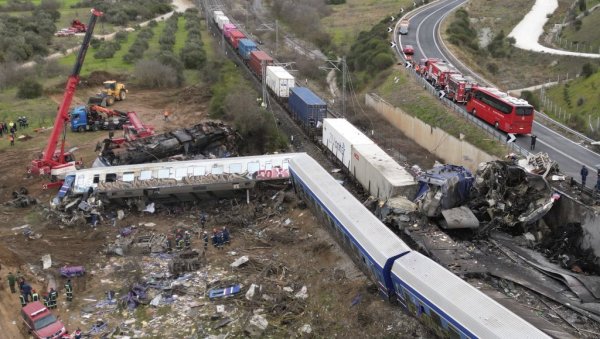 ИЗБИЛЕ ТАЈНЕ ГРЧКЕ ЖЕЛЕЗНИЦЕ: После трагичног судара возова код Тембија из дана у дан се откривају пропусти