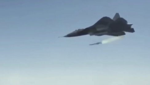 UKRAJINSKI ANALITIČARI TVRDE: Su-57 dejstvuje po položajima VSU (VIDEO)
