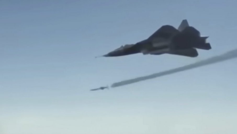 RUSI OBORILI UKRAJINSKOG LETAČKOG ASA: Raketa R-37M skinula sa neba Su-27 potpukovnika Denisa Vasiljuka (VIDEO)