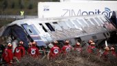 ODVEO SINA ZA ROĐENDAN U ATINU, OBOJICA POGINULI U NESREĆI: Ovo je jadna od najmlađih žrtava železničke nesreće u Grčkoj