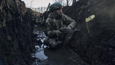 АМЕРИЧКИ МЕДИЈИ О СИТУАЦИЈИ НА ФРОНТУ: Украјинска војска без муниције и оклопњака, тражи помоћ САД (ВИДЕО)