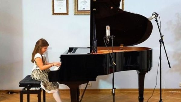 ЗА 10 ДАНА 12 НАГРАДА: Успех ученика Школе за основно музичко образовање у Кули