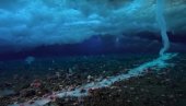 NERAZJAŠNJEN PRIRODNI FENOMEN: Ledeni prst smrti snimljen u okeanu (VIDEO)