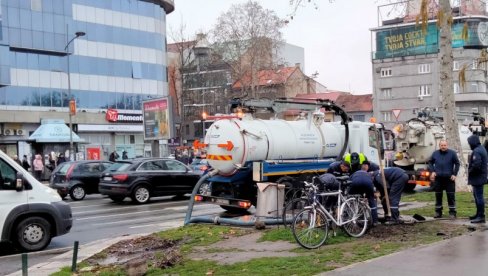 FRUŠKOGORSKI PUT BEZ VODE : Radovi na vodovodnoj mreži u Sremskoj Kamenici