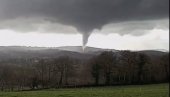 TORNADO PROTUTNJAO FRANCUSKOM: Izazvao ogromnu materijalnu štetu; Hitne službe zabeležile 150 poziva (VIDEO)