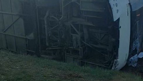 POGINUO VOZAČ KOD KIKINDE: Otac stradao na licu mesta, sin lakše povređen