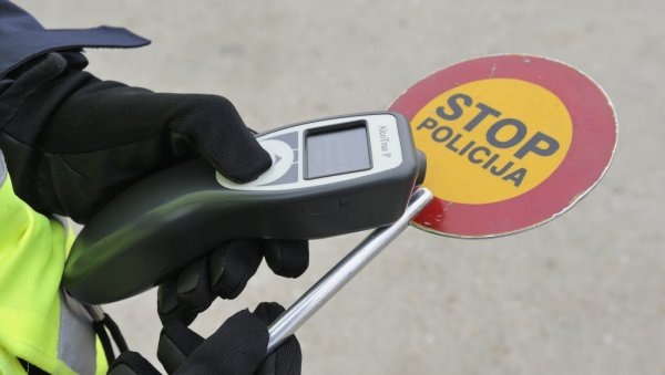 ПОЈАЧАНА КОНТРОЛА: Полиција у Нишу из саобраћаја искључила 45 возача због алкохола