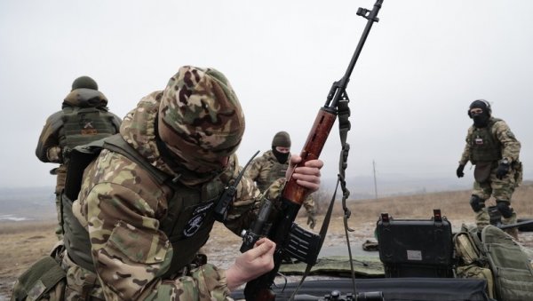 ФРАНЦУЗИ ПОКУШАВАЈУ ДА СЕ ОПРАВДАЈУ: Војници би могли бити у Украјини ради посебних потреба, али не и за борбе против Руса