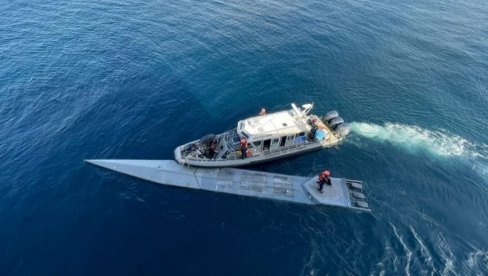 ВЕЛИКА ЗАПЛЕНА ДРОГЕ НА МОРУ: Колумбијска морнарица пресрела подморницу са 800 килограма кокаина