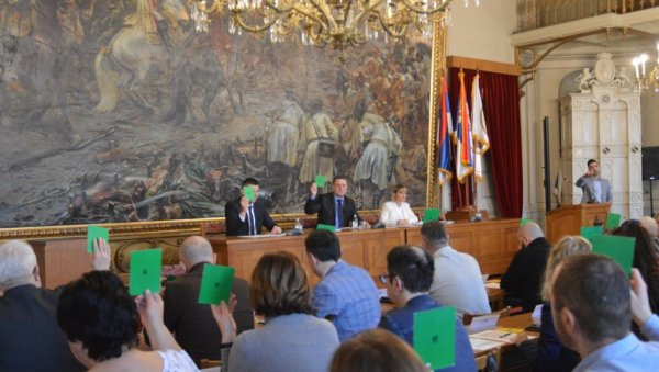 ИЗМЕШТАЈУ ТЕРЕТНИ САОБРАЋАЈ ИЗ ЦЕНТРА: Важне одлуке Скупштине града Сомбора