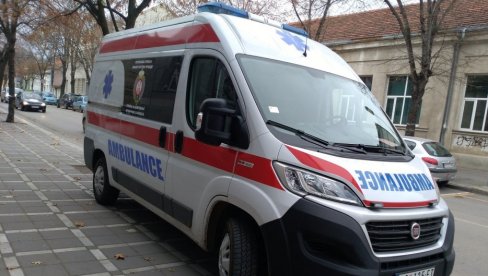 POVREĐENE ČETIRI OSOBE:  Saobraćajna nesreća rano jutros u Sremskoj Kamenici