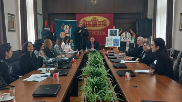 НАГРАДЕ ВИТЕЗ ОД ЧАРАПАНИЈЕ И ЗЛАТНА КАЦИГА: Проглашени добитници