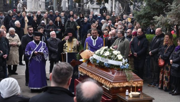 САХРАЊЕН ПИСАЦ И АКАДЕМИК ДРАГОСЛАВ МИХАИЛОВИЋ: Многе познате личности одале последњи поздрав великану (ВИДЕО/ФОТО)